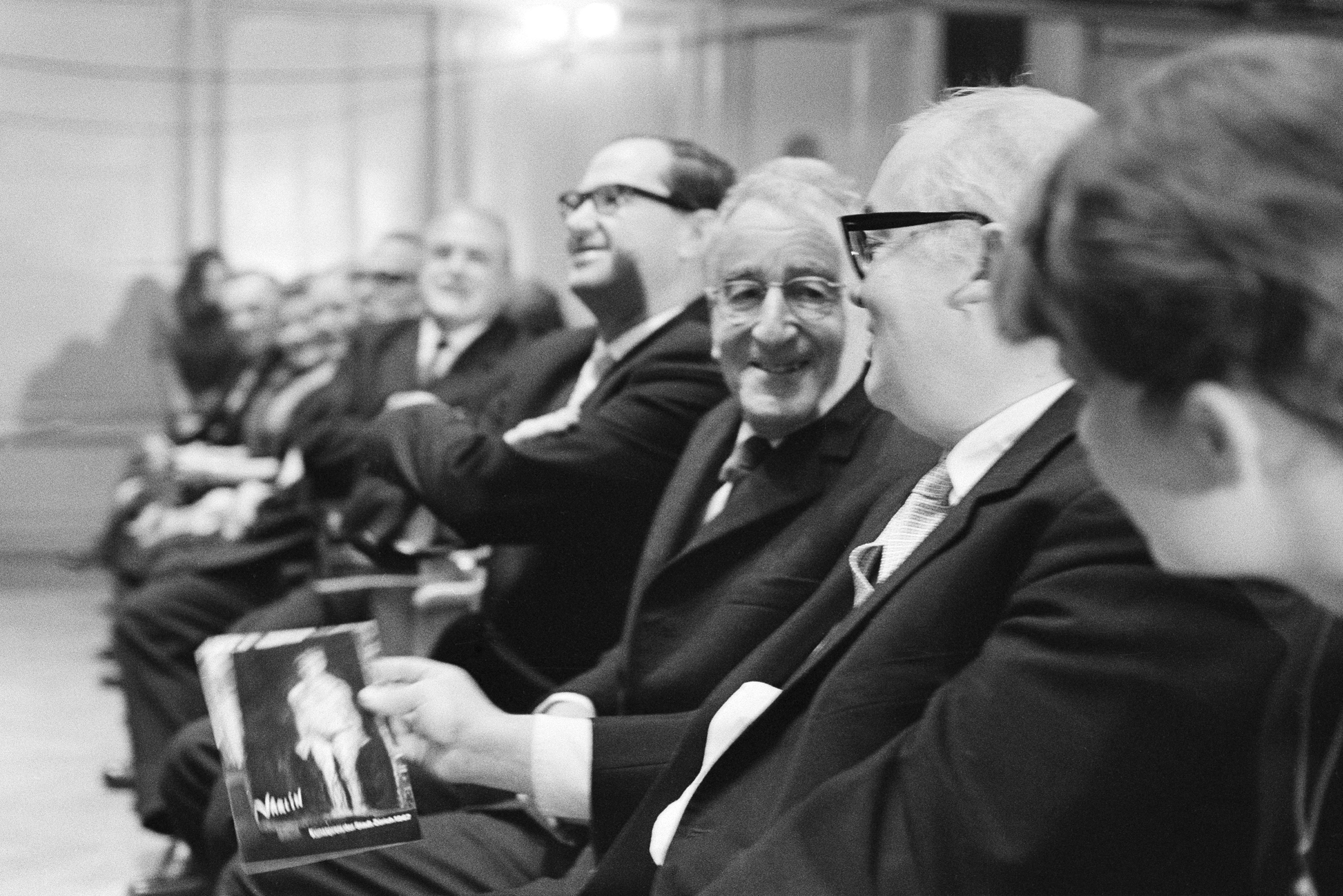 Varlin und Dürrenmatt anlässlich der Verleihung des Kunstpreises der Stadt Zürich an Varlin, 1967 Foto: Theo Frey